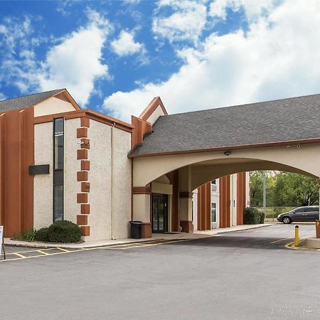 Econo Lodge At Six Flags Austell Kültér fotó