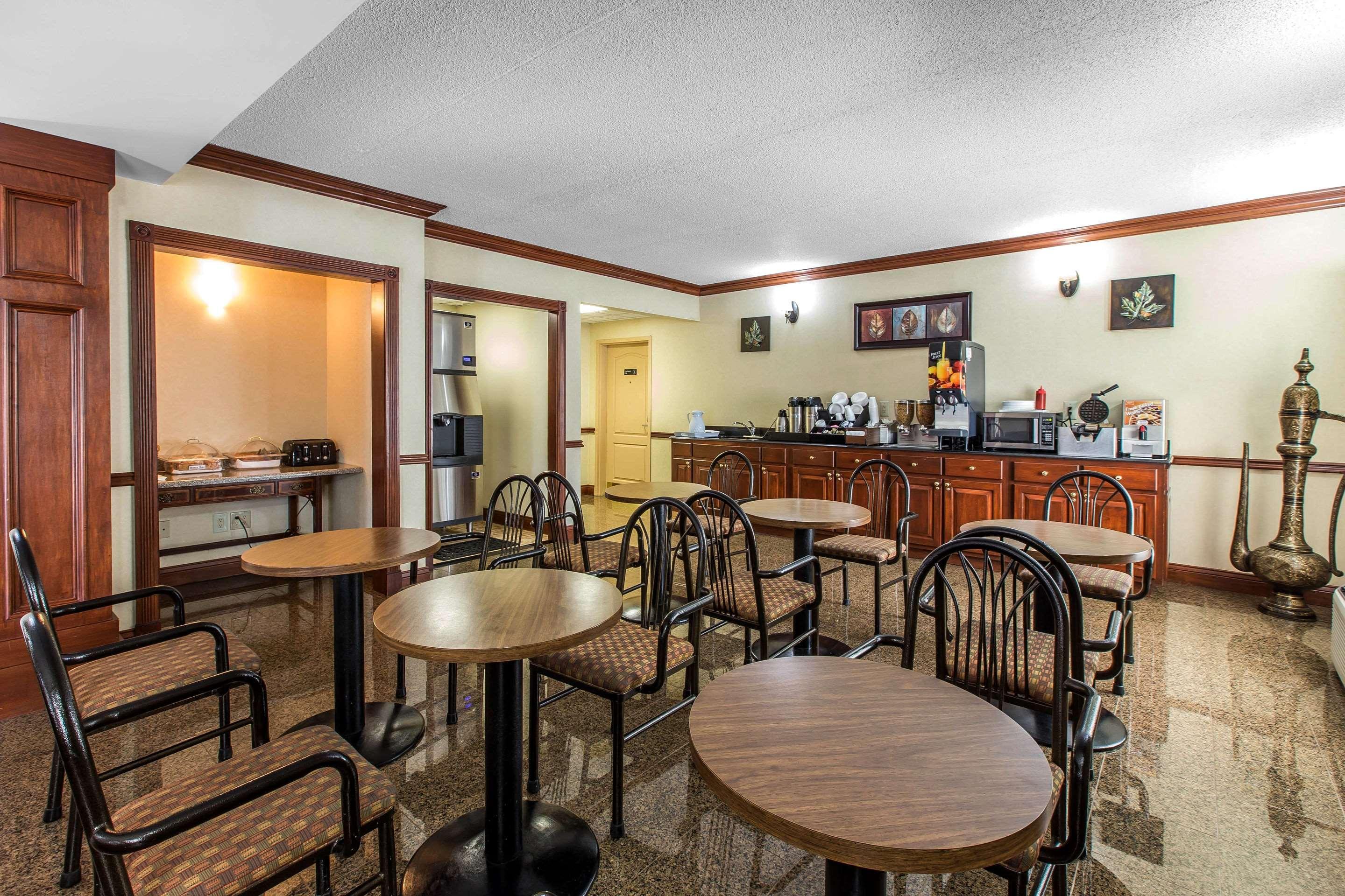 Econo Lodge At Six Flags Austell Kültér fotó