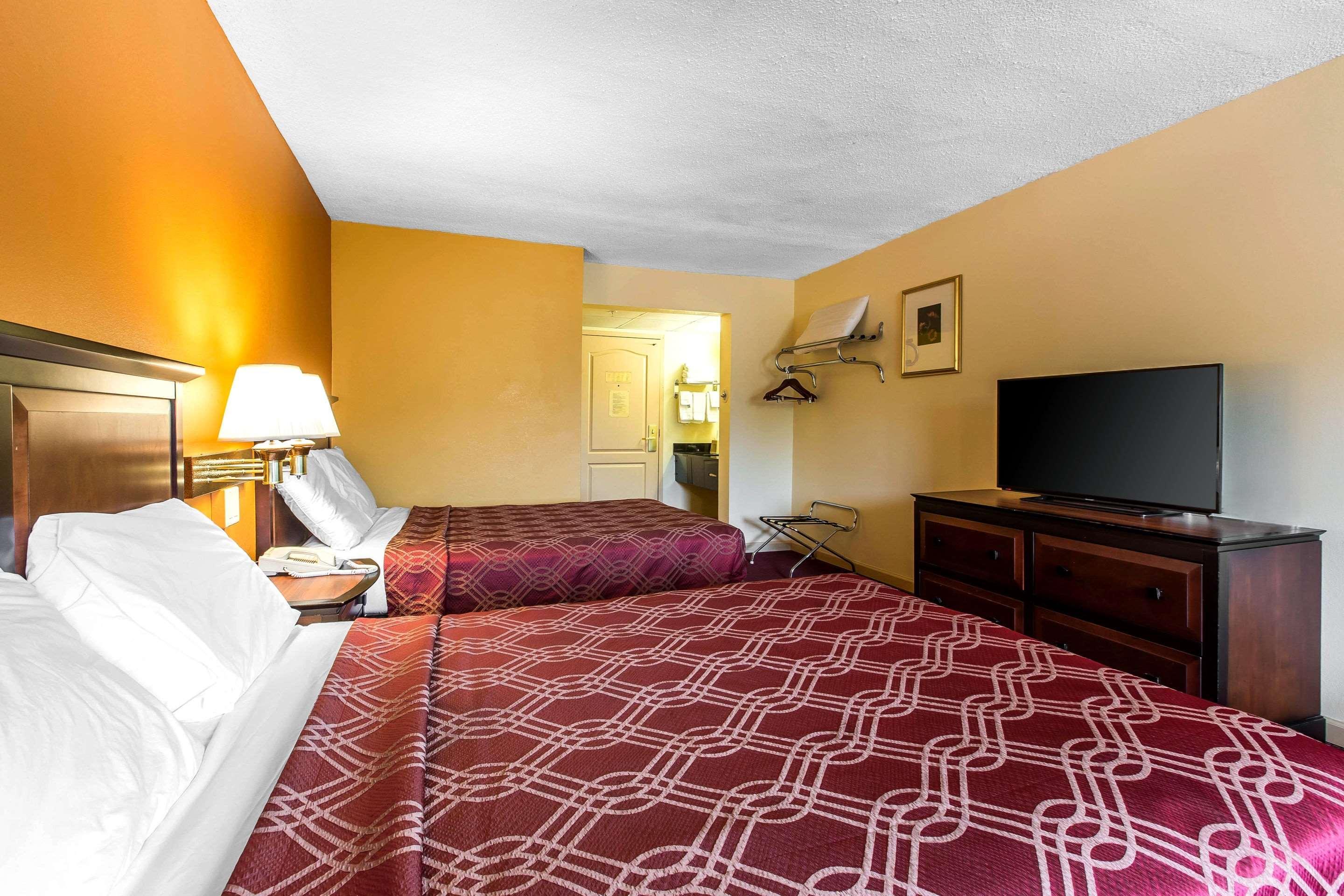 Econo Lodge At Six Flags Austell Kültér fotó