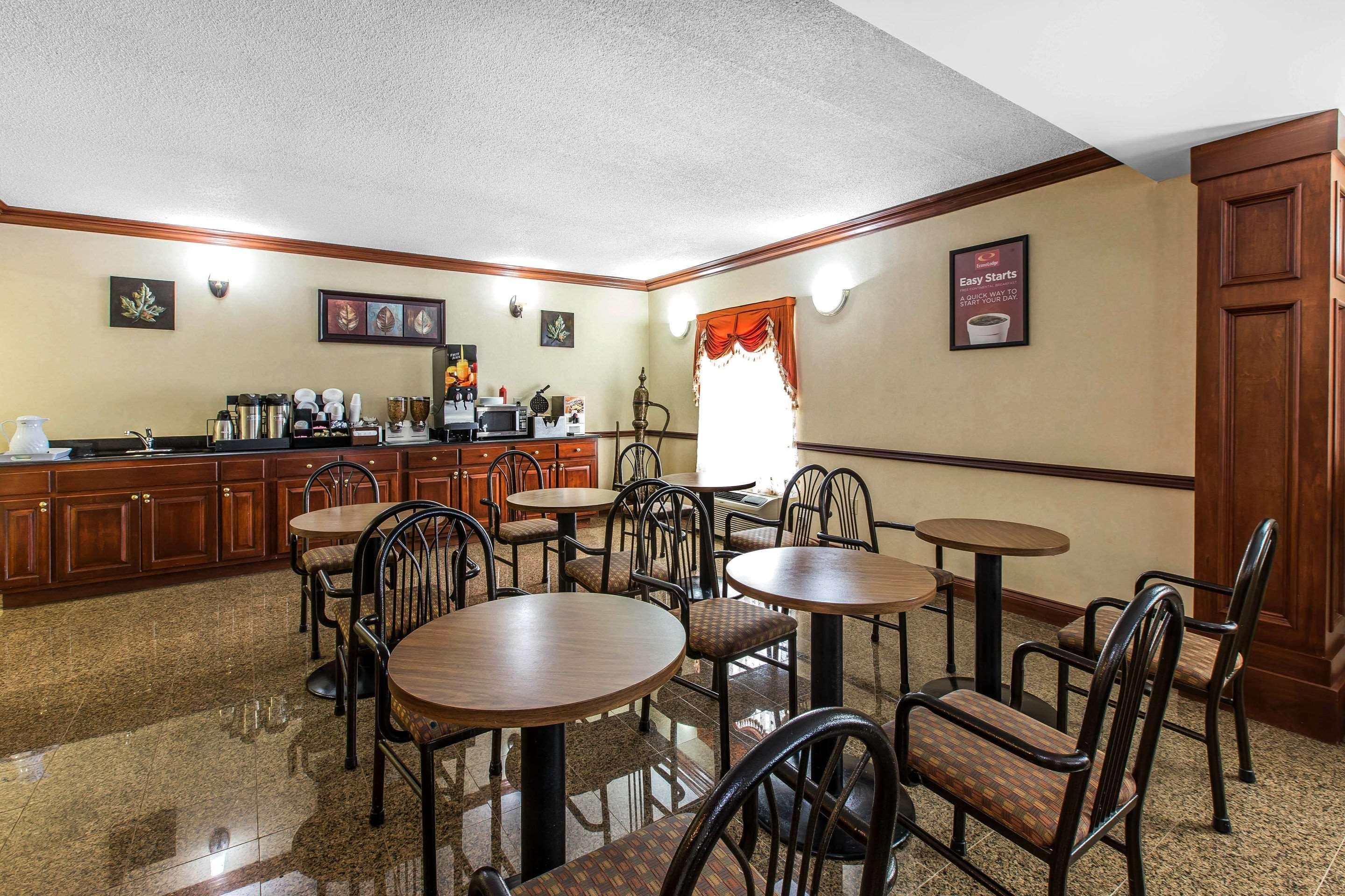 Econo Lodge At Six Flags Austell Kültér fotó